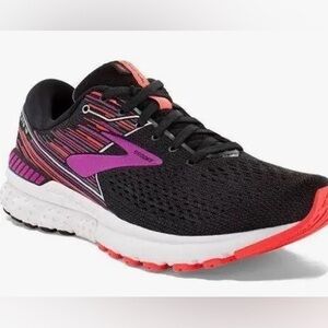 Brooks sneakers women’s size 9